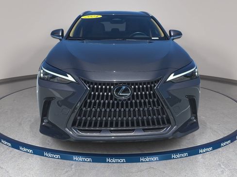Used 2024 Lexus NX 250 FWD w/ Towing Package (2000 Lbs) image 3