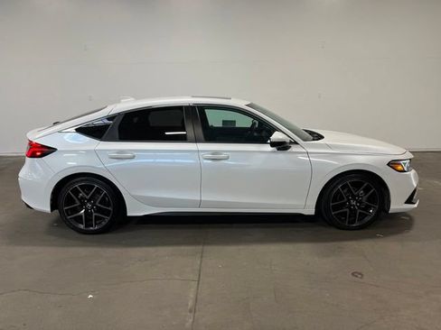 Used 2024 Honda Civic Sport Touring image 2