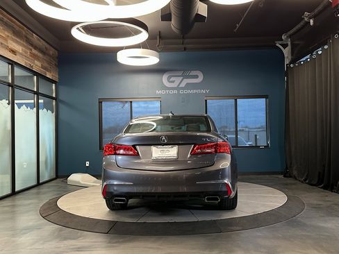 Used 2018 Acura TLX V6 SH-AWD w/ Technology Pkg image 4