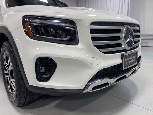 Used 2026 Mercedes-Benz GLB 250 4MATIC image 11