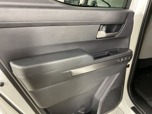 New 2025 Toyota Tacoma TRD Off-Road image 18