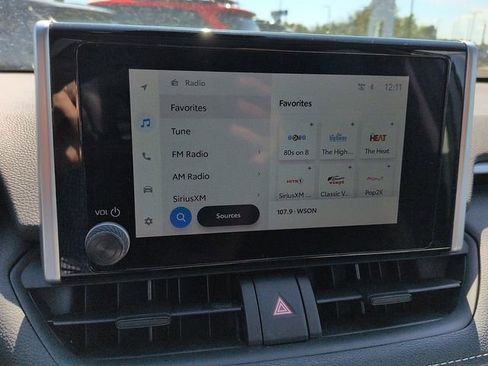 Used 2025 Toyota RAV4 XLE w/ Convenience Package image 22