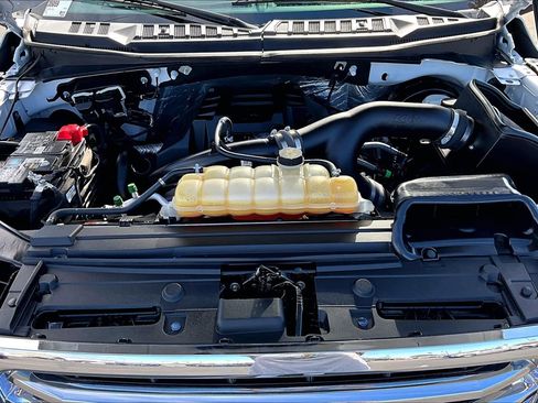 Used 2017 Ford F150 XLT w/ Equipment Group 302A Luxury image 9