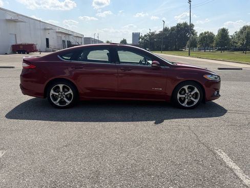 Used 2013 Ford Fusion SE FWD image 24