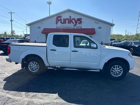 Used 2017 Nissan Frontier SV w/ SV Value Truck Package AWD/4WD image 2