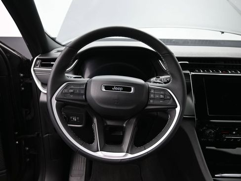 Used 2023 Jeep Grand Cherokee L Laredo AWD/4WD image 28