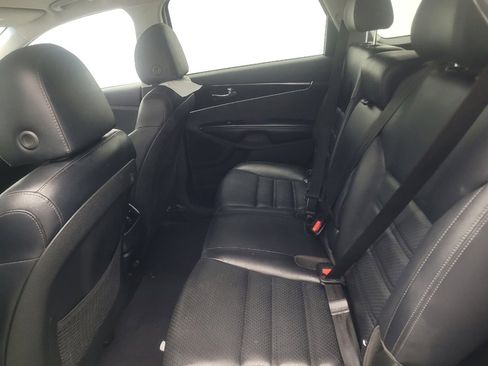 Used 2019 Kia Sorento EX FWD image 18