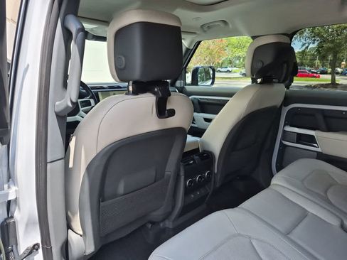 Used 2023 Land Rover Defender 130 SE AWD/4WD image 19