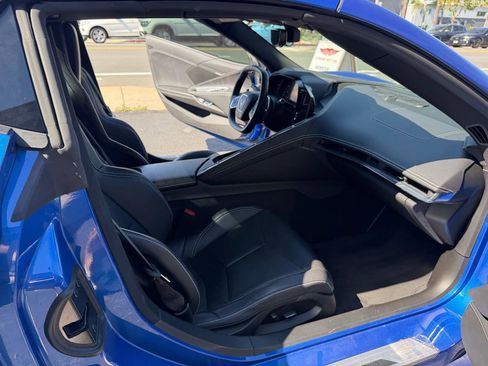 Used 2020 Chevrolet Corvette Stingray Convertible w/ Z51 Performance Package image 17