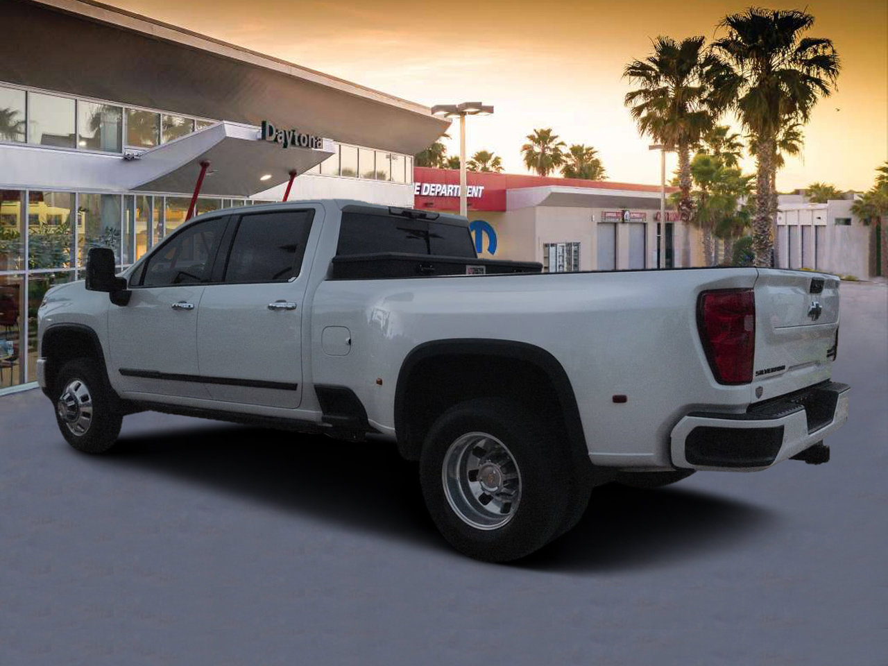 Used 2024 Chevrolet Silverado 3500 High Country w/ High Country Premium Package AWD/4WD image 5