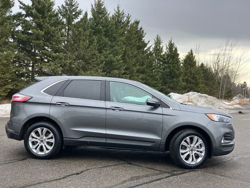 Used 2024 Ford Edge Titanium image 22