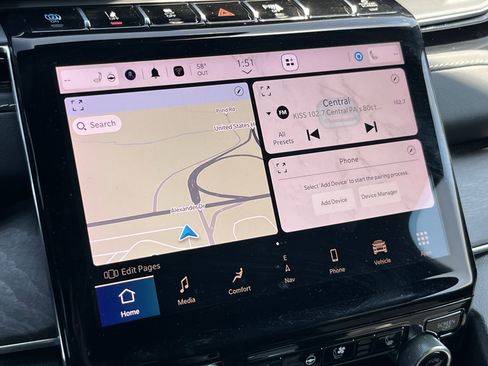 Used 2023 Jeep Grand Cherokee Overland w/ Advanced Protech Group III image 34