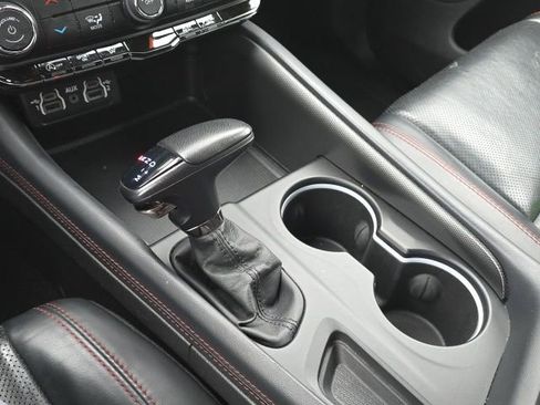 Used 2024 Dodge Durango GT image 25