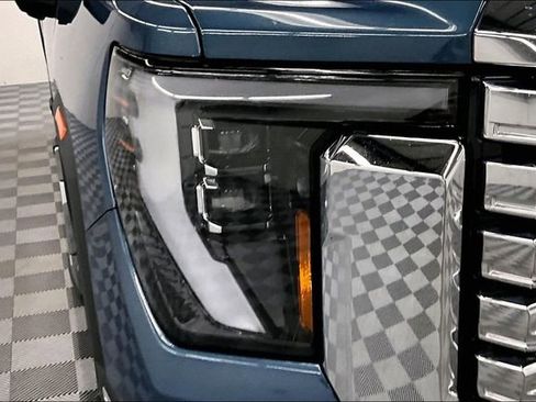 Used 2024 GMC Sierra 2500 Denali w/ Denali Reserve Package image 34