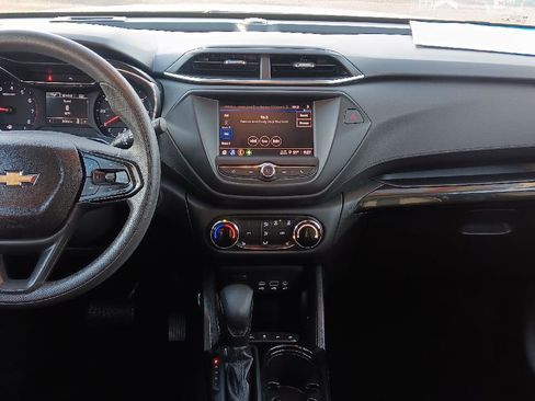 Used 2022 Chevrolet TrailBlazer LT image 4