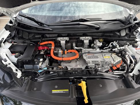 Certified 2024 Nissan Ariya AWD image 15