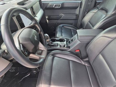 Used 2025 Ford Bronco Outer Banks AWD/4WD image 16
