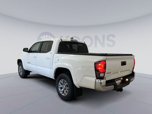 Used 2019 Toyota Tacoma SR5 AWD/4WD image 7