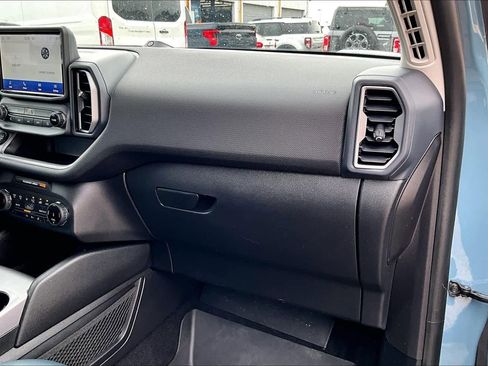 Used 2022 Ford Bronco Sport Outer Banks w/ Tech Package AWD/4WD image 19