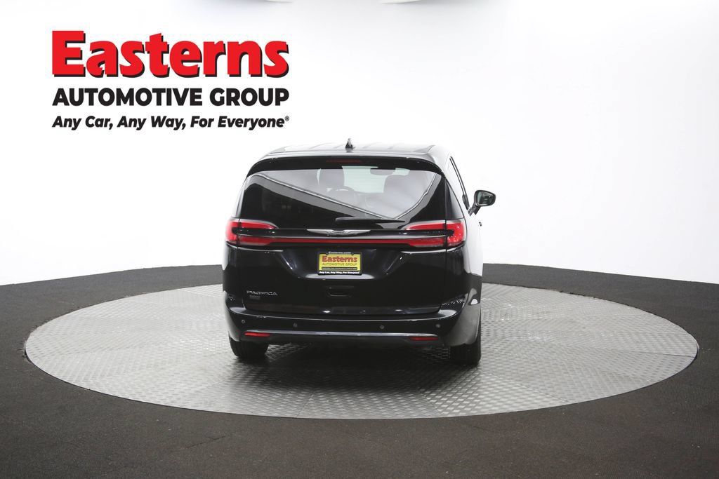 Used 2023 Chrysler Pacifica Touring-L FWD image 42