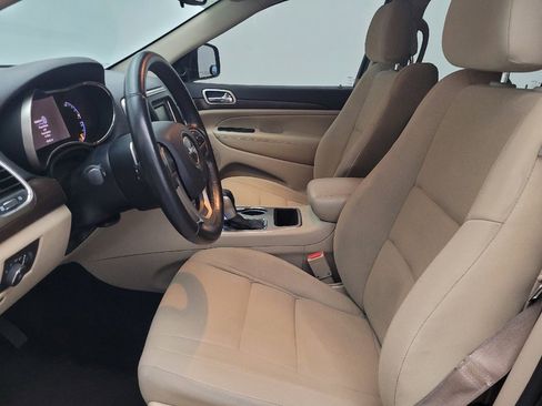 Used 2017 Jeep Grand Cherokee Laredo image 17