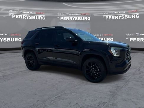 Used 2025 GMC Terrain Elevation w/ Elevation Premium Package FWD image 9