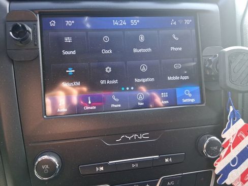 Used 2020 Ford Fusion SE w/ Equipment Group 151A image 11