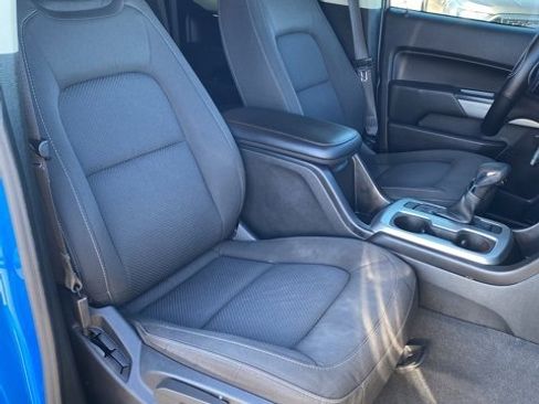 Used 2022 Chevrolet Colorado LT image 24