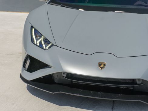 Used 2022 Lamborghini Huracan EVO RWD image 25