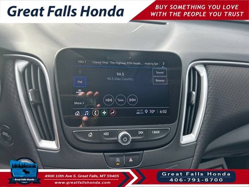 Used 2022 Chevrolet Malibu LT FWD image 16