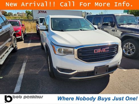 Used 2017 GMC Acadia SLE FWD image 1