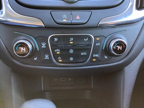 Used 2024 Chevrolet Equinox LT image 23