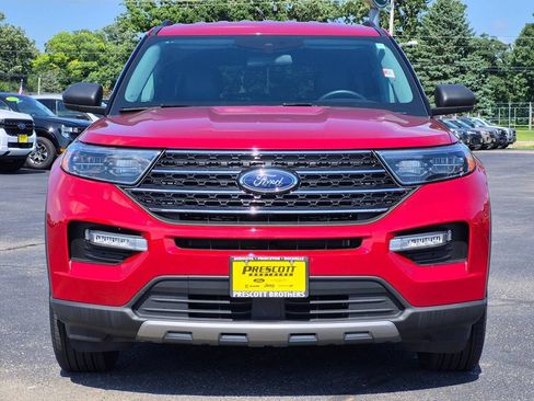 Used 2023 Ford Explorer XLT w/ Equipment Group 202A AWD/4WD image 2