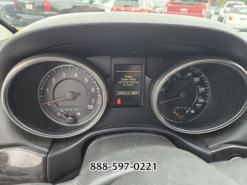 Used 2012 Jeep Grand Cherokee Laredo w/ Laredo E Group image 9