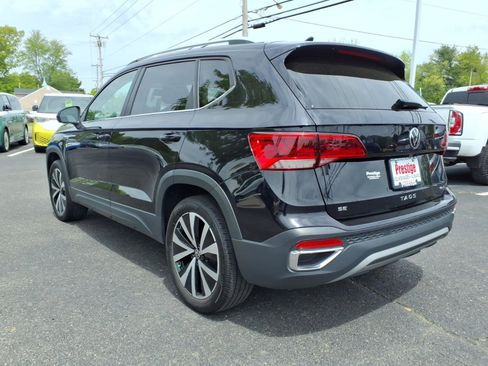 Certified 2022 Volkswagen Taos SE AWD/4WD image 4