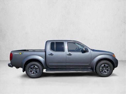Used 2018 Nissan Frontier PRO-4X AWD/4WD image 4