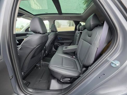 New 2025 Hyundai Tucson Limited image 18