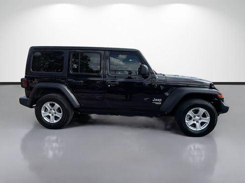 Used 2019 Jeep Wrangler Unlimited Sport S AWD/4WD image 2