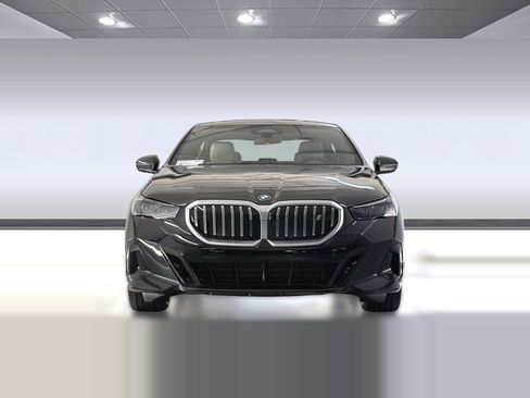 New 2026 BMW i5 eDrive40 w/ M Sport Package image 6