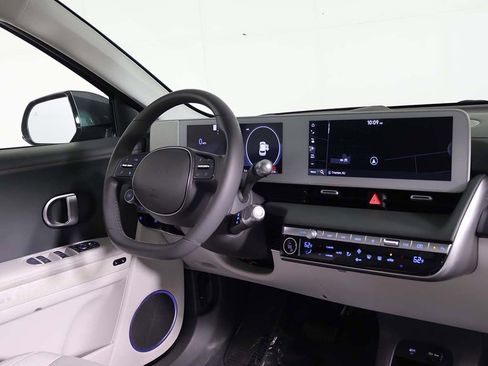 Used 2024 Hyundai Ioniq 5 Limited image 30
