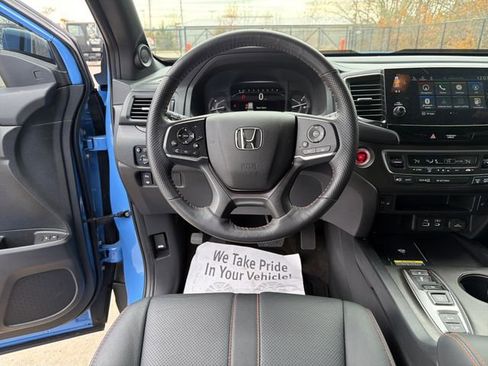 Used 2025 Honda Passport TrailSport image 15