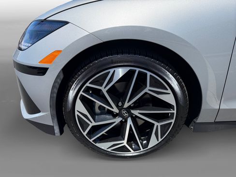 Used 2024 Hyundai Ioniq 6 SEL RWD image 9