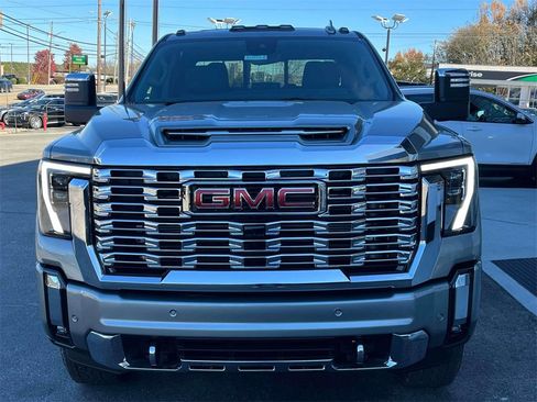 New 2026 GMC Sierra 2500 Denali w/ Denali Reserve Package image 8
