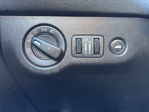 Used 2023 Dodge Challenger GT image 21