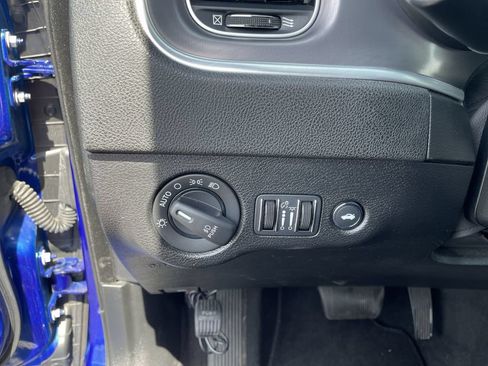 Used 2022 Dodge Charger GT RWD image 17