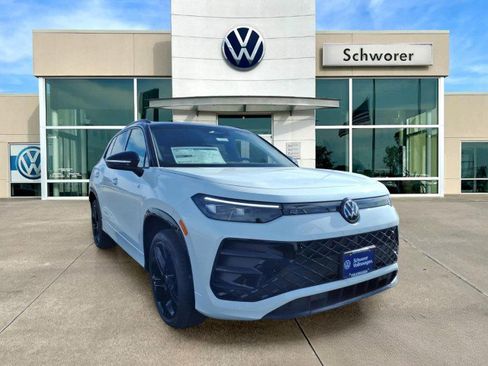 New 2026 Volkswagen Tiguan SE R-Line image 6