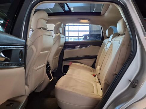 Used 2019 Lincoln Nautilus Reserve AWD/4WD image 14