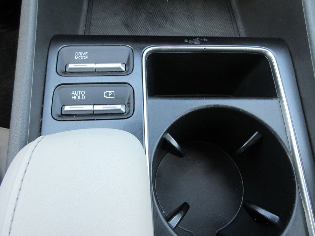 Used 2025 Hyundai Sonata SEL FWD image 26
