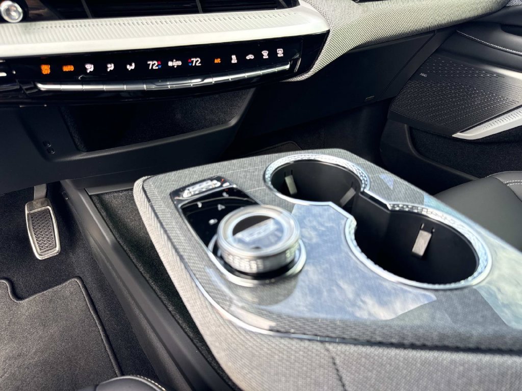 New 2025 Cadillac Optiq Sport 1 AWD/4WD image 26