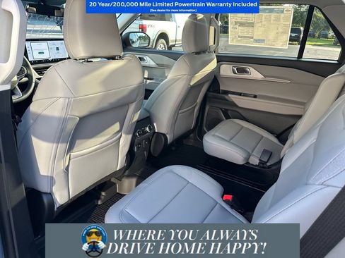 New 2026 Ford Explorer Active w/ Active Comfort Package RWD image 24